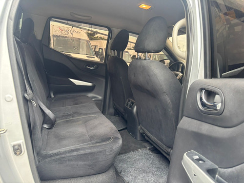 Nissan Frontier 2.3 Se Cab. Dupla 4x4 Aut. 4p