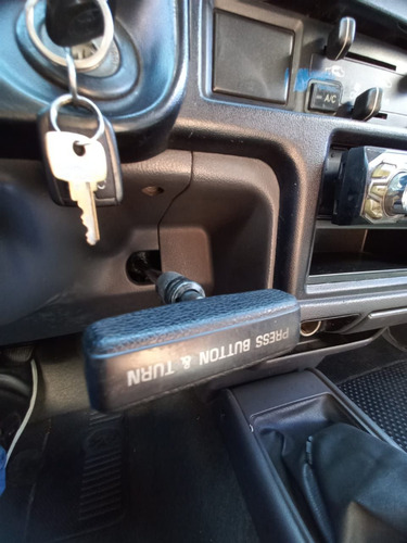 Toyota Hilux Hilux CD SRV 4x2 3.0 8V 90cv Diesel