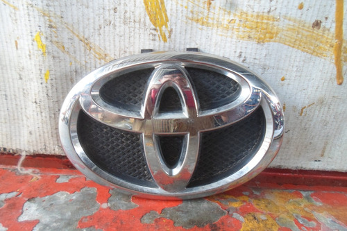 Emblema De Parrilla Toyota Corolla 2009-2013 38576