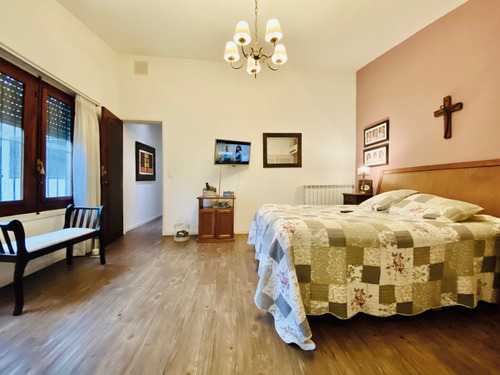 Casa En Venta De 3 Dormitorios En Playa Mansa