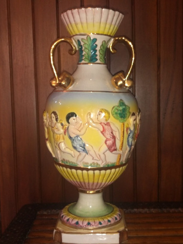 Imagen 1 de 8 de Ánfora De Porcelana Capodimonte En Relieve Made In Italy Fig