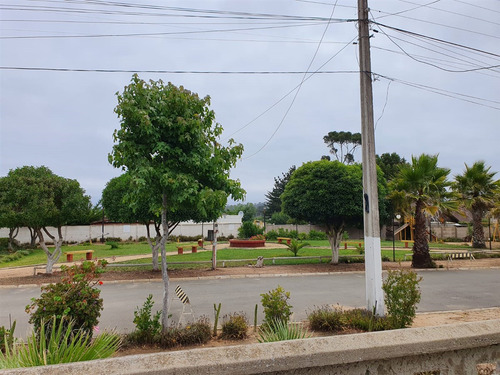 Casa En Venta De 3d, 2b.algarrobo Central.