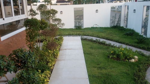 Imagen 2 de 14 de Casa En Santiago Con Piscina En Urb Isabel G