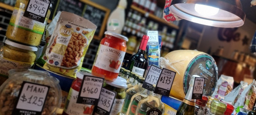 Imagen 18 de 27 de Almacén Gourmet, Fiambrería Y Vinoteca A Metros De Puente Saavedra