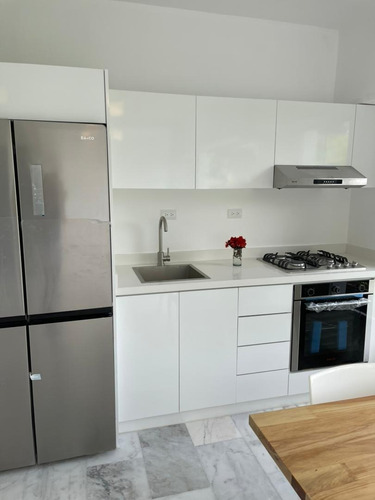 Imagen 8 de 15 de Apartamento En Venta En Colinas De Bello Monte Cerca De La Embajada Americana