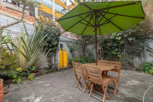 Casa En Arriendo/venta En Teusaquillo. Cod V16771