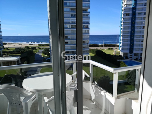 Imagen 3 de 18 de Venta De Apartamento 1 Dormitorio En La Playa Brava, Punta Del Este