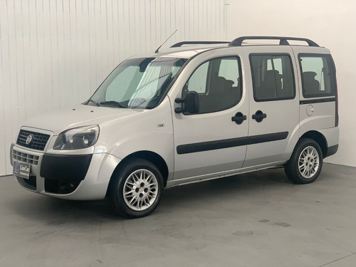 Imagem 3 de 15 de Fiat Doblo Essence 1.8 Flex