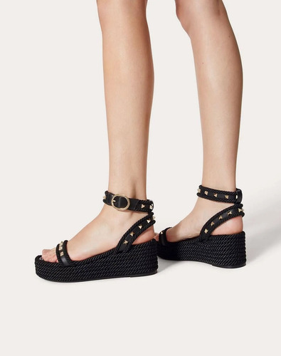 Sandalia Valentino Garavani Rockstud Plataforma
