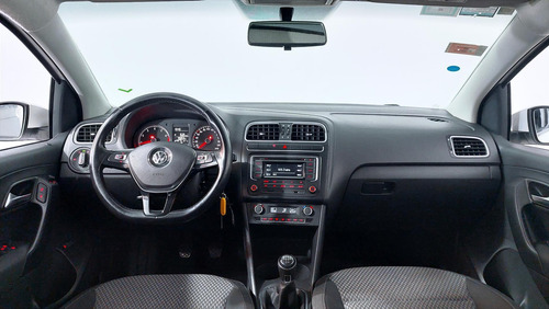 Imagen 14 de 21 de Volkswagen Polo 1.6 Comfortline