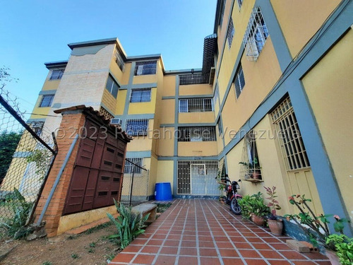 Apartamento En Venta En El Este De Barquisimeto R E F  2 - 4 - 1 - 2 - 5 - 0 - 3  Mehilyn Perez 