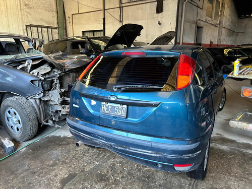 Imagen 12 de 25 de Ford Focus 1.8 N 5ptas Chocado Poco Funcionando
