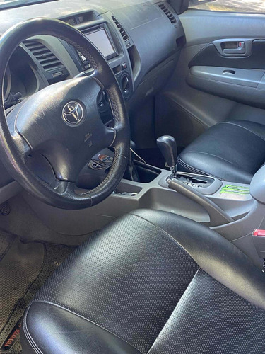 Imagen 6 de 11 de Toyota Hilux 2006 3.0 D/cab 4x4 Srv Lim P/4