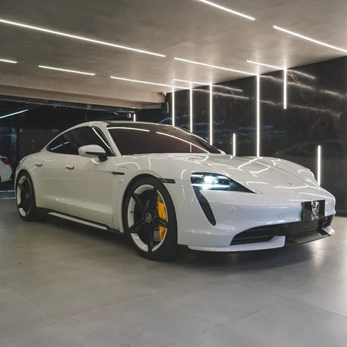 Porsche Taycan Turbo 2020