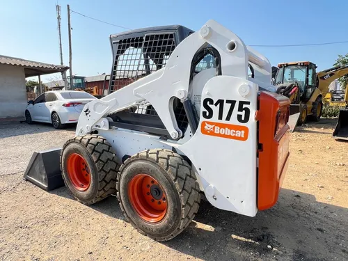Minicargador Bobcat S175
