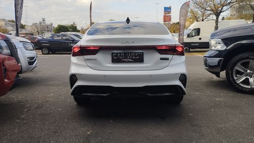 Kia Cerato 2.0 Sx At6