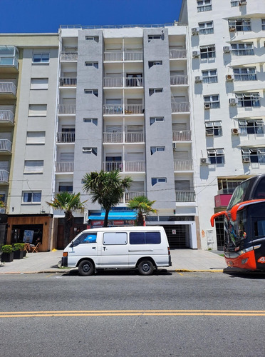 Imagen 22 de 24 de Oportunidad!! Departamento 2 Ambientes Frente A Plaza España Y Las Mejores Playas De La La Perla - Mar Del Plata