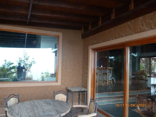Casa En Venta De 2 Dorm. En Lo Barnechea