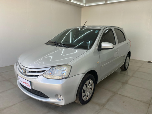 Toyota Etios 1.3 X 16V FLEX 4P MANUAL