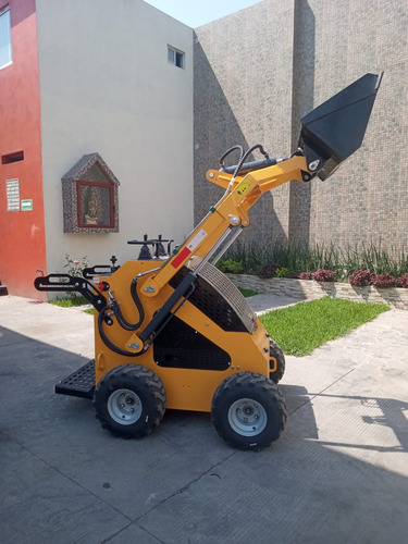 Minicargador Marca Furd Modelo Dt-380 Año 2024 En Querétaro.