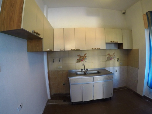 Imagen 3 de 8 de Oportunidad! Casa 3 Amb .venta