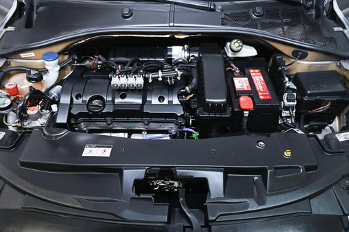 Peugeot 301 1.6 Allure