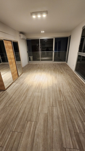 D U E Ñ O 1 Amb 53 M2 En Esquina, 9no Piso, Con Balcon, Avda. San Juan Y Pasco. Con Ameneties. Subte Pichincha. Cerca Uade Y Facultades
