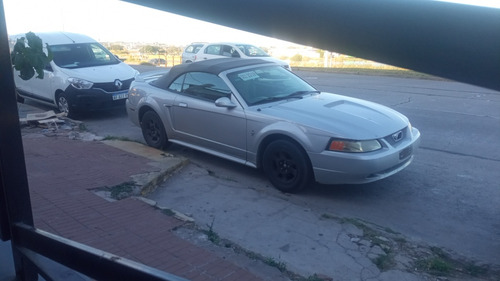 Ford Mustang 3800cc V6 Convertible