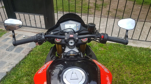 Imagen 14 de 16 de Aprilia Tuono Rr