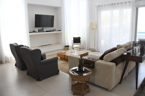 Imagem 2 de 21 de Casa De Alto Padrão De 431m2 De Área Construída No Condominio Itahyê - Alphaville - So0274