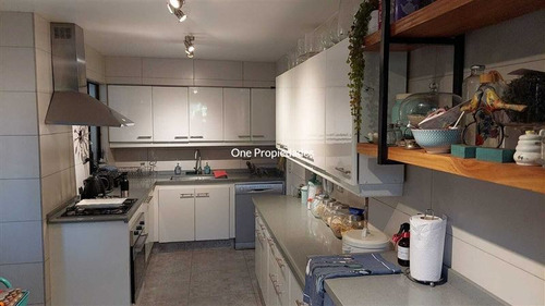 Imagen 14 de 21 de Casa En Venta (5d 5b + 2 Se) Sector Estoril / Las Condes