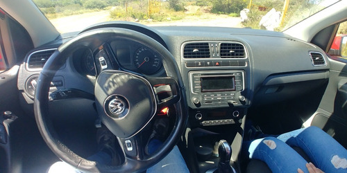 Imagen 10 de 15 de Volkswagen Polo Tsi Rojo Flash 2016