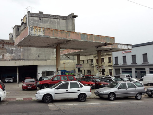Imagen 2 de 8 de Venta De Gran Terreno Esquina En El Centro De Montevideo