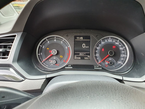 Volkswagen Voyage 2018 1.6 Msi Comfortline Total Flex 4p