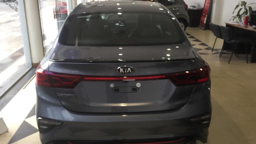 Kia Cerato 2.0 Sx At6 4 P