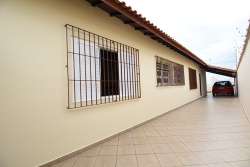 Imagem 3 de 19 de Casa De Frente Para O Mar À Venda Em Peruíbe / Sp.