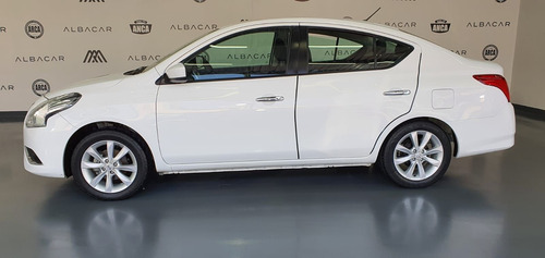 Imagen 5 de 15 de Nissan Versa 2018 1.6 Advance At