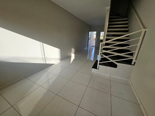 Sobrado Com 2 Dormitórios À Venda, 123 M² Por R$ 280.000,00 - Vitória Vale - Caçapava/sp