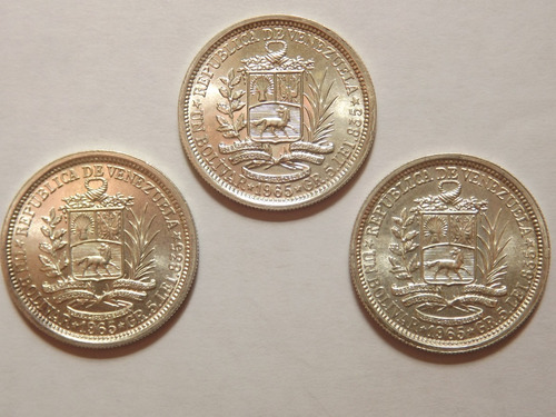 Imagen 1 de 4 de Excelentes Monedas De Plata 1 Bs. Un Bolívar. Años 1960 1965