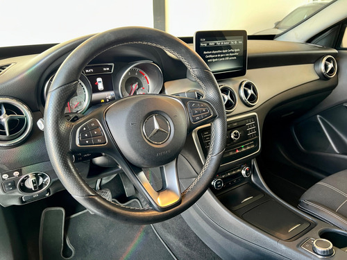 Mercedes-Benz GLA 200 1.6 CGI ADVANCE 16V TURBO FLEX 4P AUTOMÁTICO