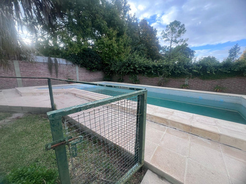Casa En Venta En Calle 495 Y 496