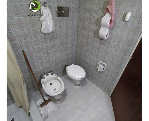 Venta Casa Con Galpon De 3 Amb. Hernandez 724. Ezpeleta