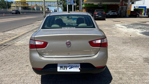 Fiat Grand Siena 1.6 16v Essence Flex Dualogic 4p