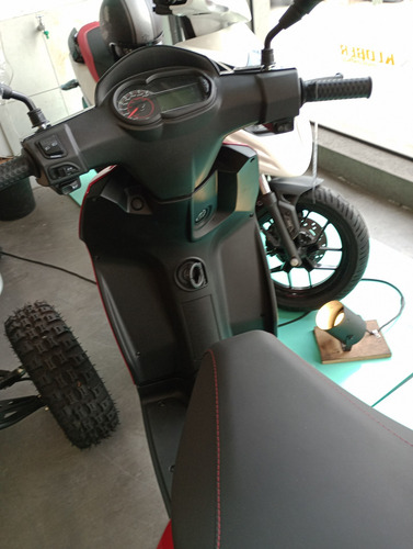 Imagen 3 de 6 de Aprilia Sr 160