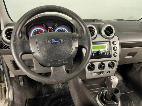 Imagem 9 de 12 de Ford Fiesta 1.6 8v Flex/class 1.6 8v Flex 5p 2012/2013