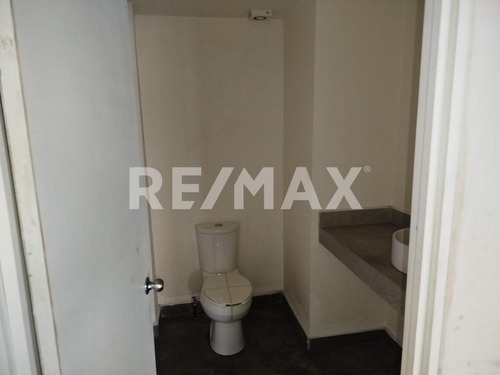 Oportunidad Para Franquicias!! Local Comercial En Corregidora