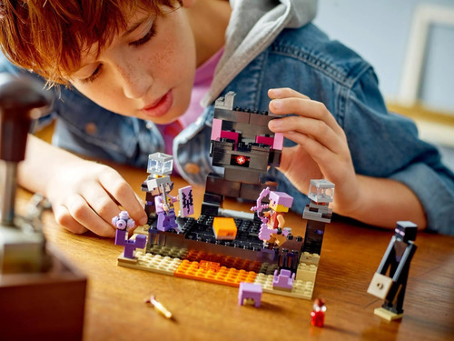 Lego® Minecraft - El Combate En El End (21242)