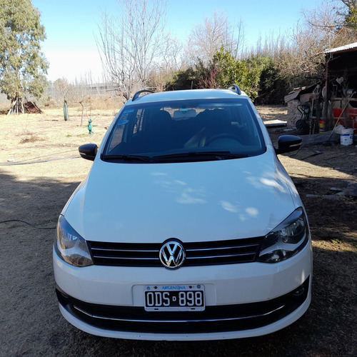Imagen 3 de 16 de Volkswagen Suran 2014 1.6 Comfortline 101cv Ab