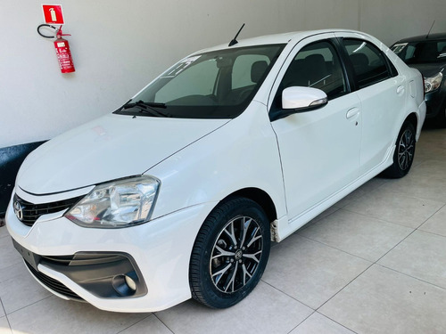 Toyota Etios Sedán 1.5 16v Platinum Aut. 4p