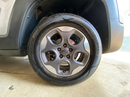 Jeep Renegade 1.8 Flex Aut. 5p